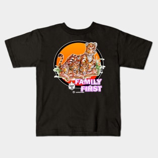 FAMILY FIRST - TIGERS Kids T-Shirt